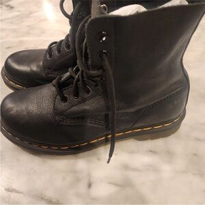 Women’s Dr Marten Pascal 1460 Black Leather Boots Size 7